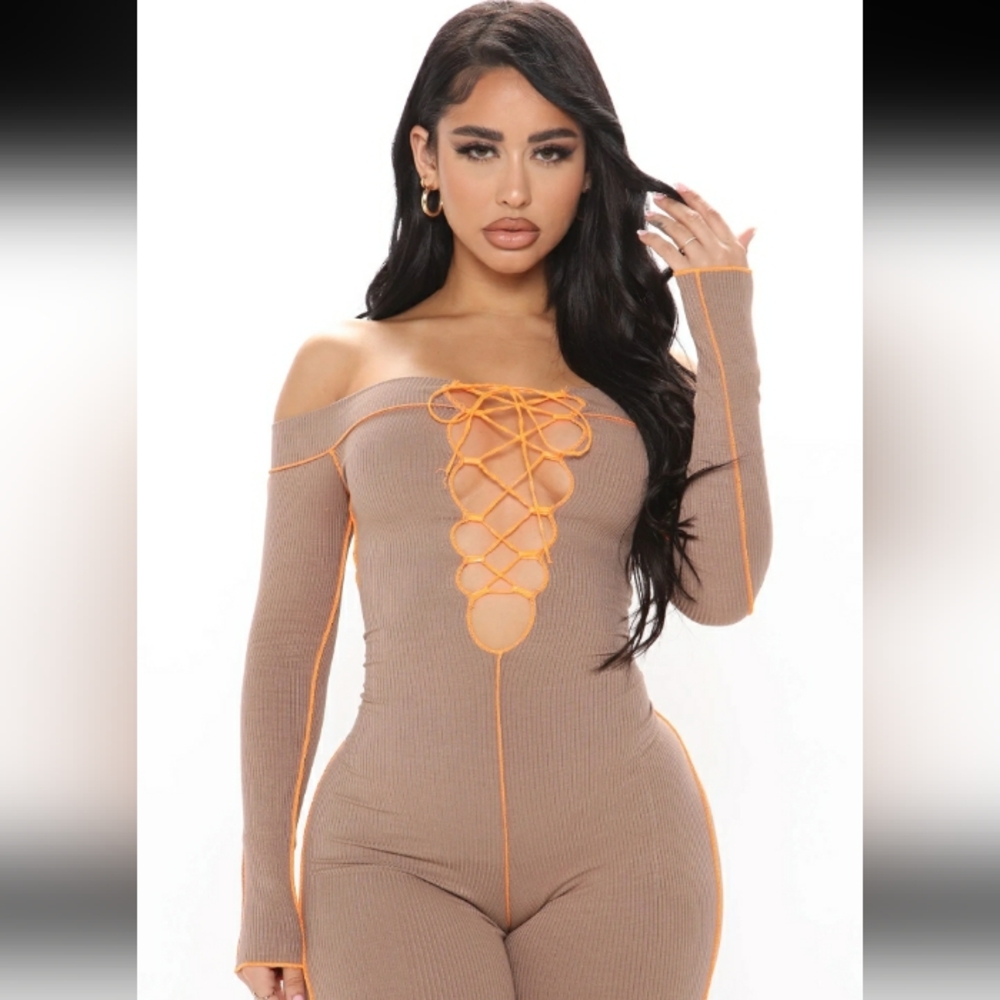 Fashion nova jumpsuit